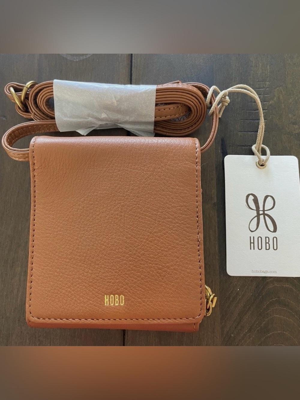 ✅NEW “HOBO” Fern Wallet Crossbody In Pebbled Leather - Warm Honey